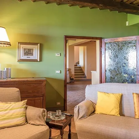 Villa Il Foramasso 10&2, Emma Lucciana