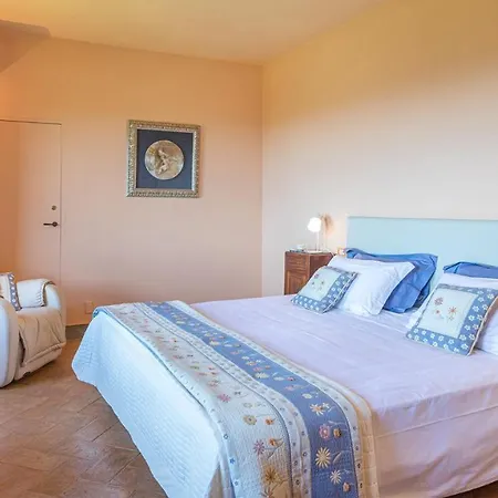 Villa Il Foramasso 10&2, Emma Lucciana